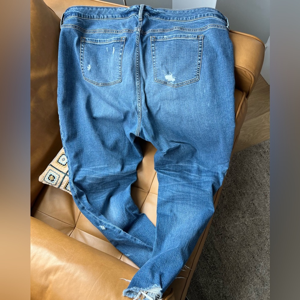 TORRID Boyfriend Straight Leg Stretch Jeans, Distressed - Picture 4 of 16